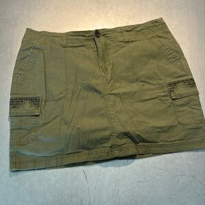 16 Skort cotton army green